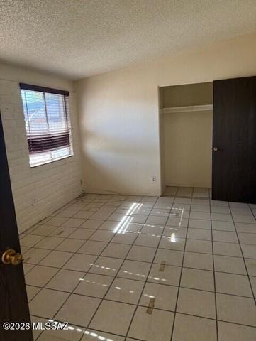 2470 W Las Lomitas, Tucson, AZ 85741