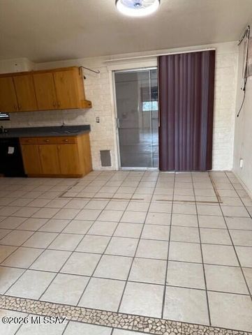 2470 W Las Lomitas, Tucson, AZ 85741