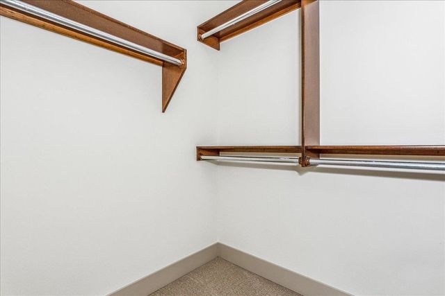 5918 Forbes Ct, Bel Aire, KS 67220