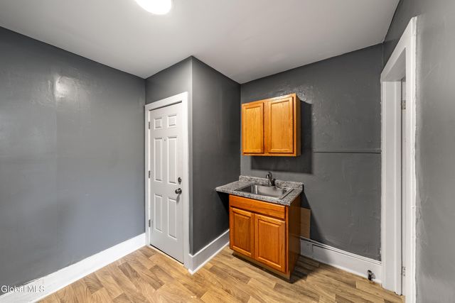 29 2nd Street, Albany, NY 12210