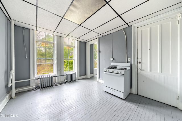 29 2nd Street, Albany, NY 12210