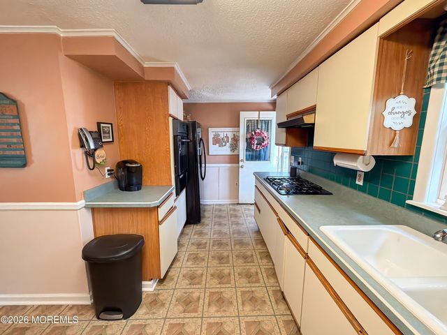 45 N Hope Chapel Road, Jackson, NJ 08527