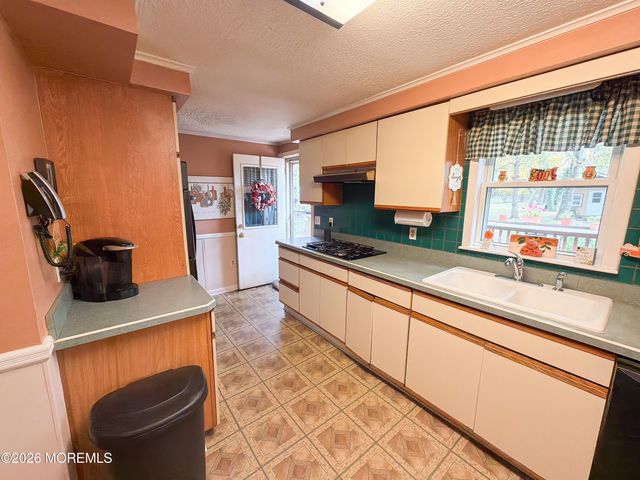 45 N Hope Chapel Road, Jackson, NJ 08527