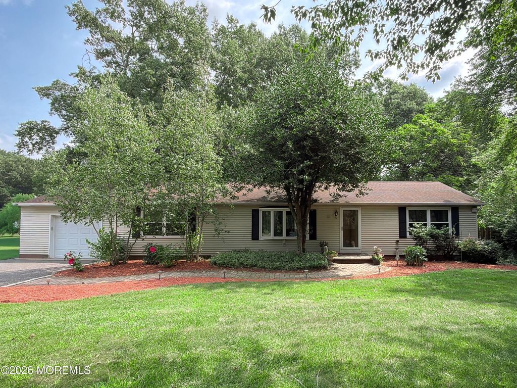 45 N Hope Chapel Road, Jackson, NJ 08527