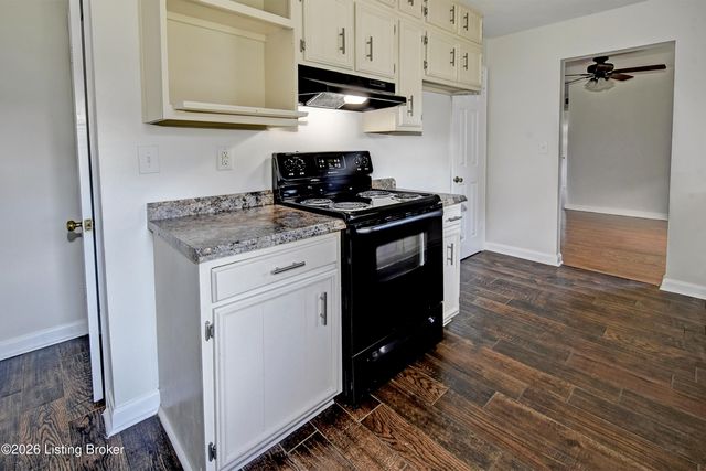 9903 Stonestreet Rd, Louisville, KY 40272