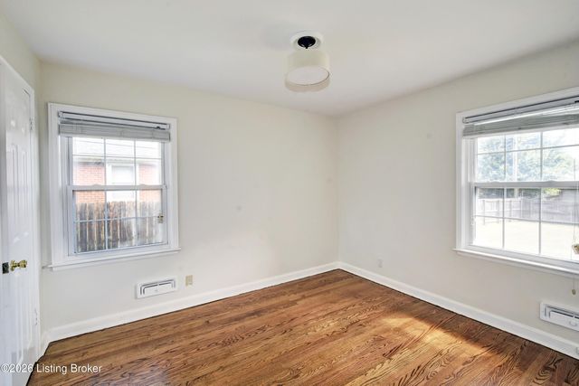 9903 Stonestreet Rd, Louisville, KY 40272