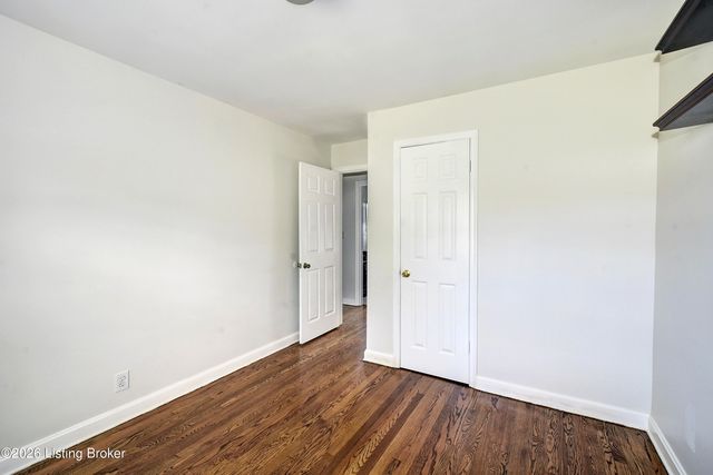 9903 Stonestreet Rd, Louisville, KY 40272