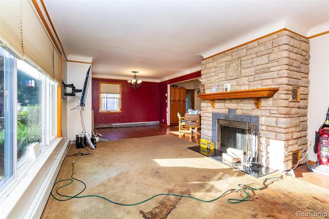 15681 Foch Street, Livonia, MI 48154