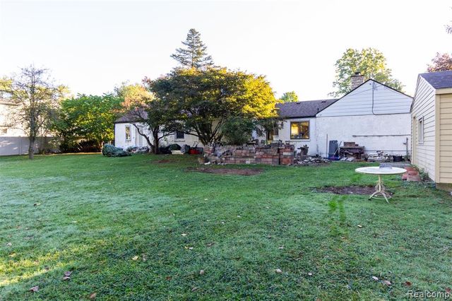 15681 Foch Street, Livonia, MI 48154