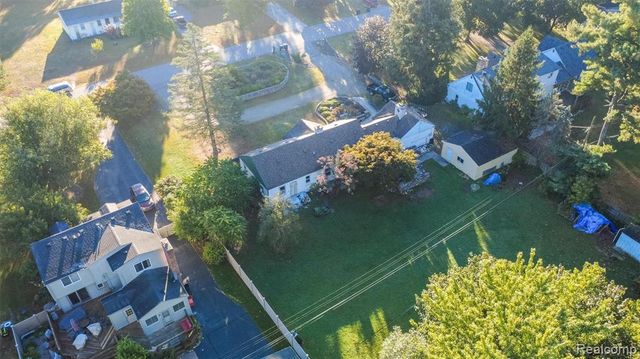 15681 Foch Street, Livonia, MI 48154