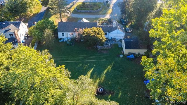 15681 Foch Street, Livonia, MI 48154