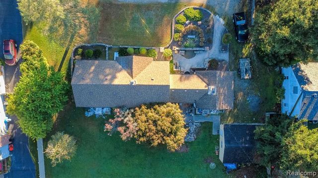 15681 Foch Street, Livonia, MI 48154