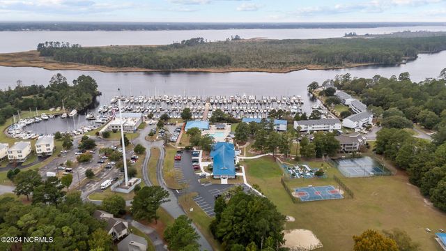 1506 Harbourside Drive 1506 -1505, New Bern, NC 28560