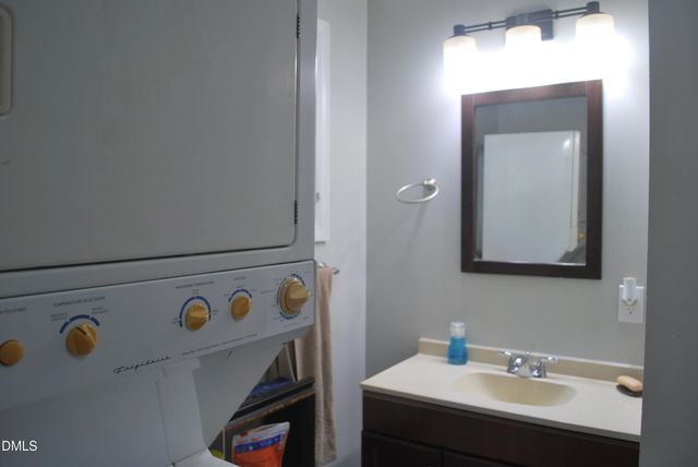 201 Running Deer Drive, Louisburg, NC 27549