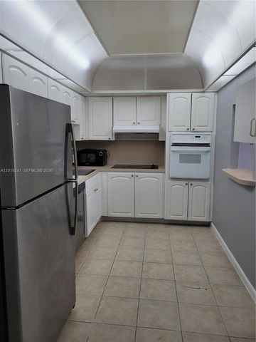 19380 Collins Avenue 418, Sunny Isles Beach, FL 33160