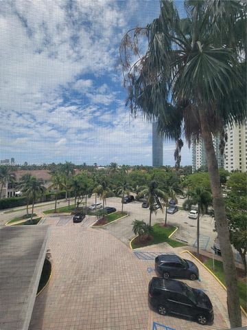 19380 Collins Avenue 418, Sunny Isles Beach, FL 33160