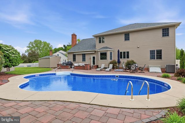 1335 MURIFIELD DR, York, PA 17404