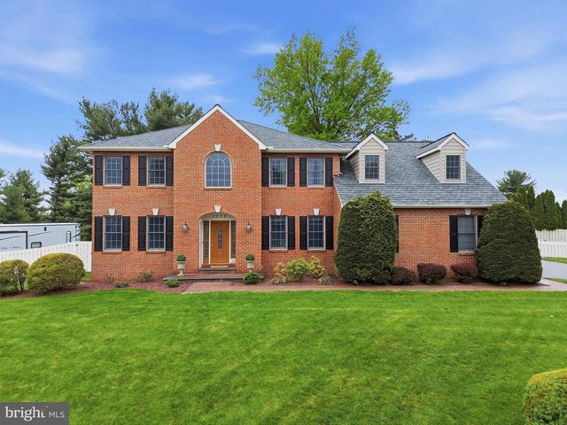 1335 MURIFIELD DR, York, PA 17404