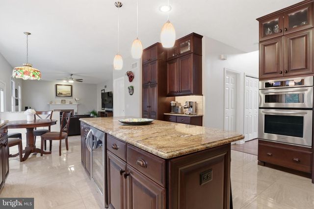 1335 MURIFIELD DR, York, PA 17404
