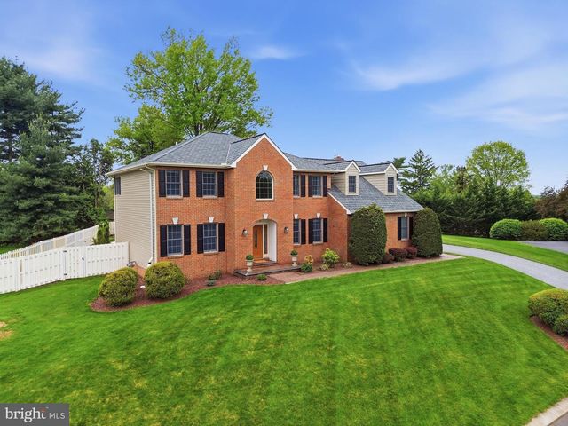 1335 MURIFIELD DR, York, PA 17404