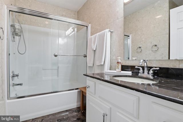 1335 MURIFIELD DR, York, PA 17404