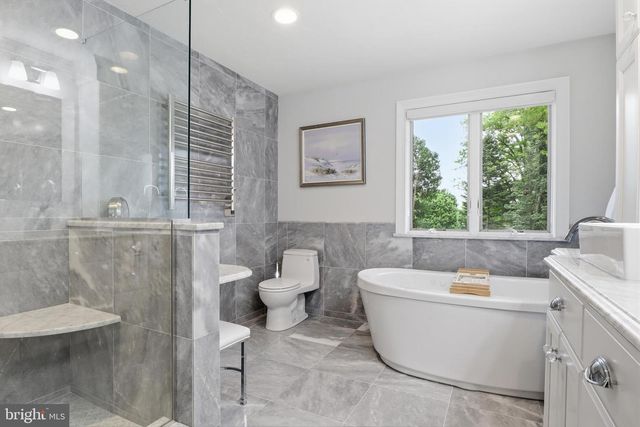 1335 MURIFIELD DR, York, PA 17404