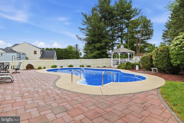 1335 MURIFIELD DR, York, PA 17404
