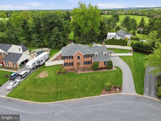 1335 MURIFIELD DR, York, PA 17404