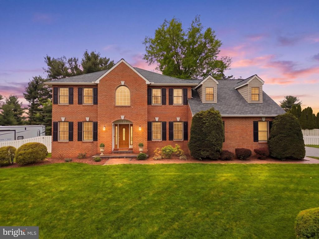 1335 MURIFIELD DR, York, PA 17404