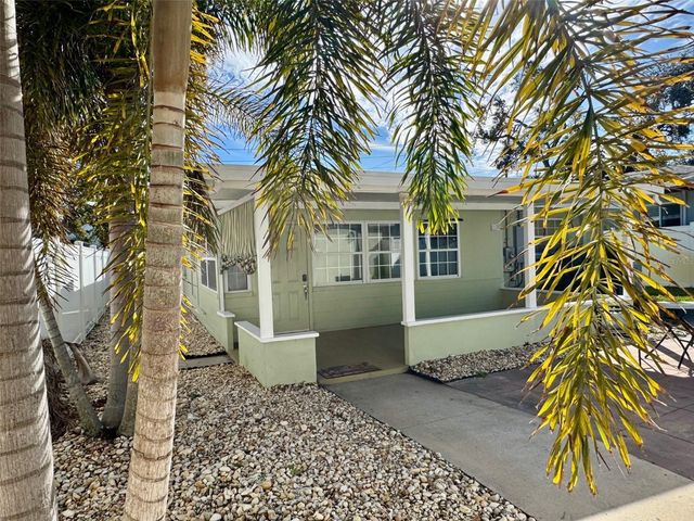 185 22ND AVENUE N, St Petersburg, FL 33704