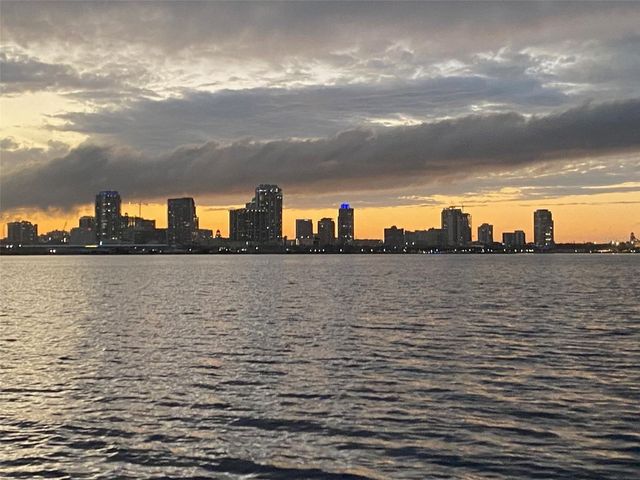 185 22ND AVENUE N, St Petersburg, FL 33704