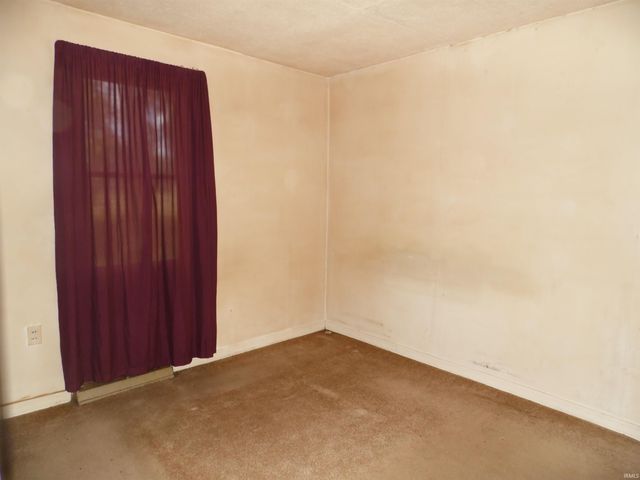 20484 12Th Road, Plymouth, IN 46563