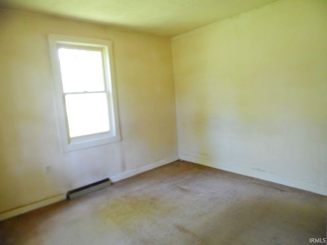 20484 12Th Road, Plymouth, IN 46563