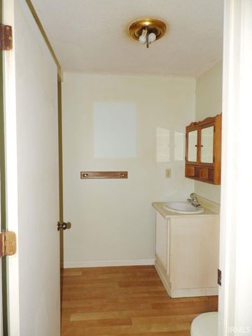 20484 12Th Road, Plymouth, IN 46563