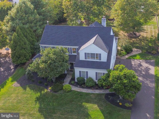 28 BRINKER DR, Doylestown, PA 18901