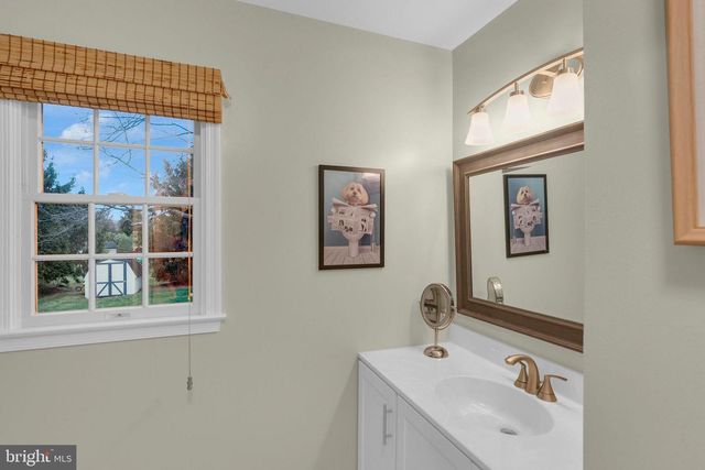 28 BRINKER DR, Doylestown, PA 18901