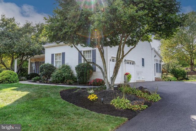 28 BRINKER DR, Doylestown, PA 18901