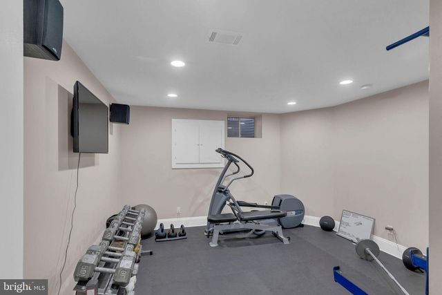 28 BRINKER DR, Doylestown, PA 18901