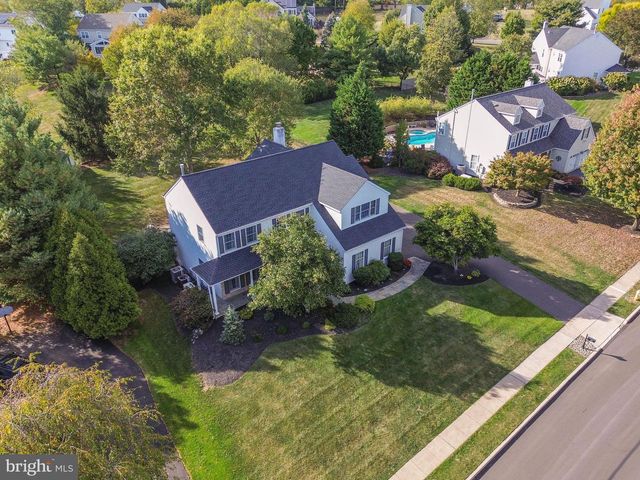 28 BRINKER DR, Doylestown, PA 18901