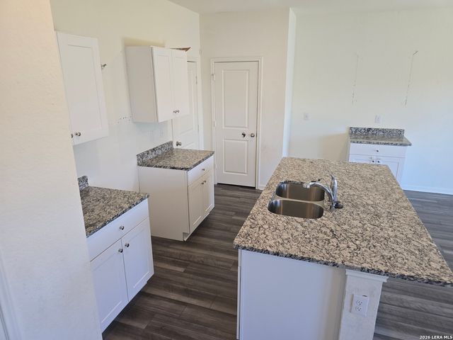 5115 Flying Hooves, San Antonio, TX 78222