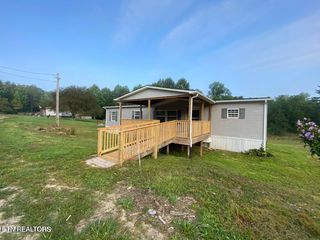 306 Honeycutt Rd, Oneida, TN 37841