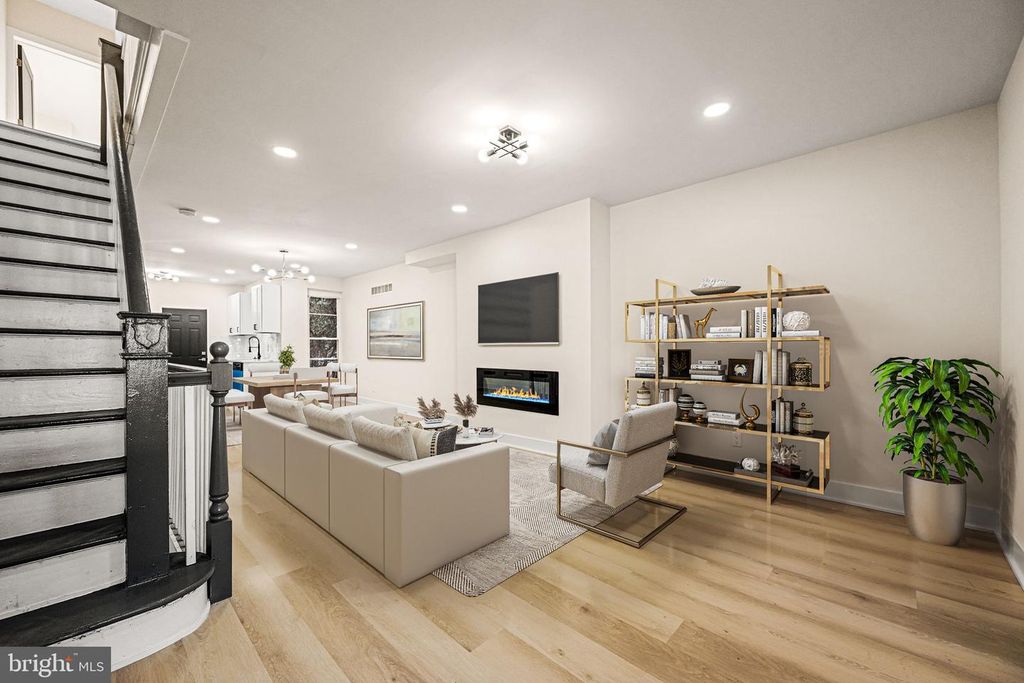 5215 N MARVINE ST, Philadelphia, PA 19141