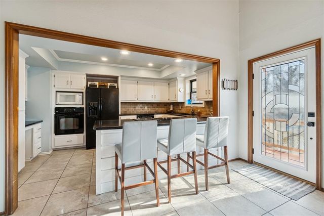 2705 Rambling Road, Edmond, OK 73025