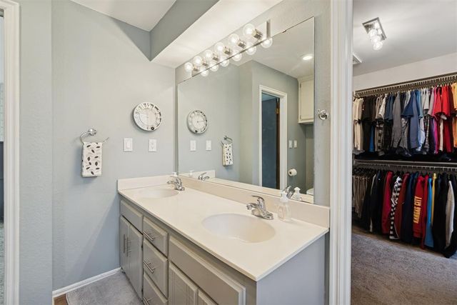 2705 Rambling Road, Edmond, OK 73025