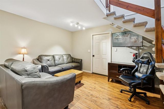 2705 Rambling Road, Edmond, OK 73025