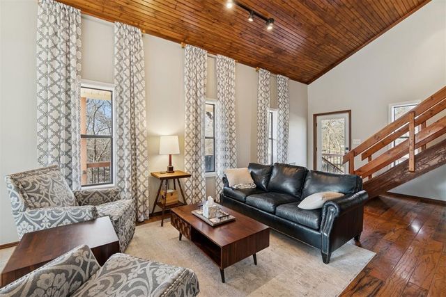 2705 Rambling Road, Edmond, OK 73025