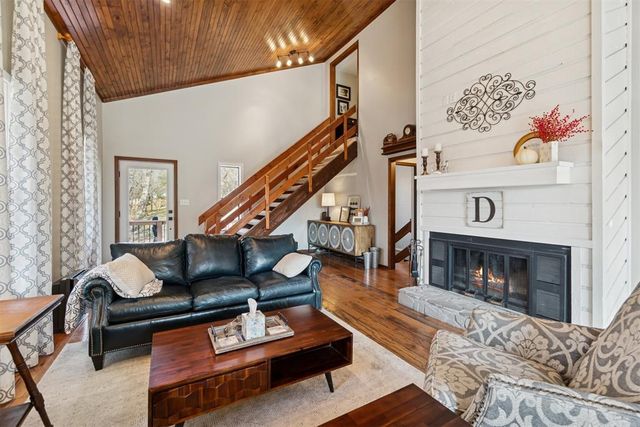 2705 Rambling Road, Edmond, OK 73025