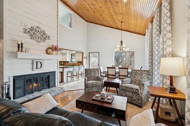 2705 Rambling Road, Edmond, OK 73025