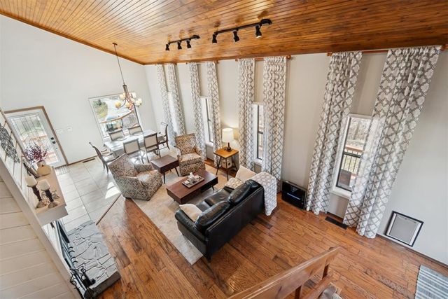 2705 Rambling Road, Edmond, OK 73025