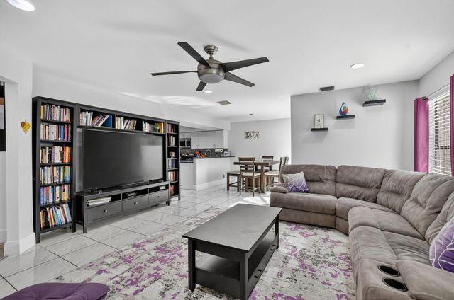 10548 Mendocino Lane, Boca Raton, FL 33428